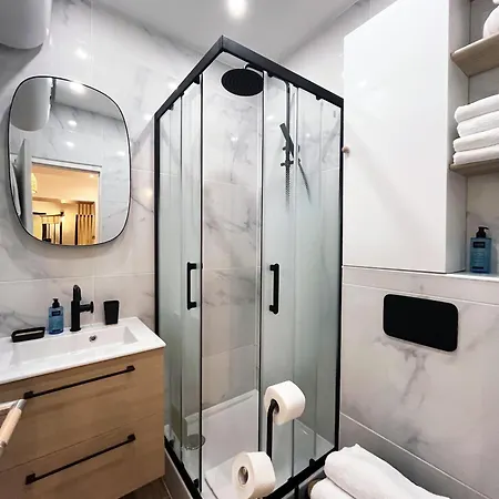 Urban Flat 178 - Cosy 2 Bedroom In Center Of Parigi