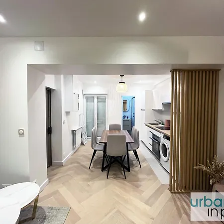 Apartment Urban Flat 178 - Cosy 2 Bedroom In Center Of *